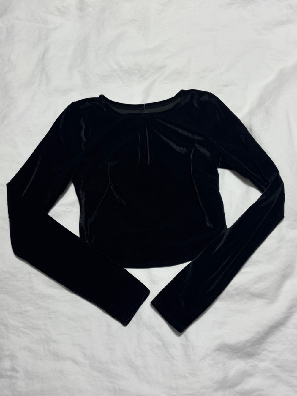 5/$25 💐 | Black Velvet Hollister Crop Top